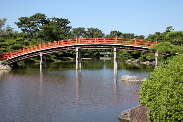 丸亀城のすぐ近くを街歩き